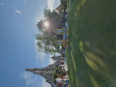 The Great Bodhi Tree at the Wat Arun Ratchawararam Ratchawaramahawihan (Wat Arun temple), Bangkok, Thailand